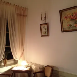 Chateau-gaillard Bed & Breakfast Corbelin