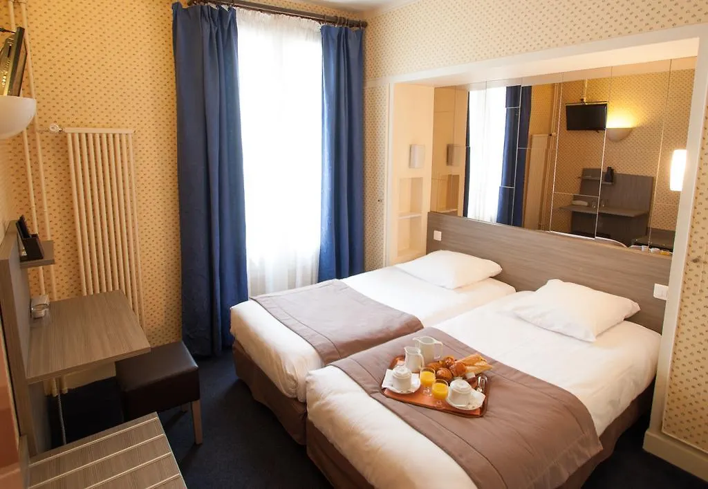 **  Hotel Eiffel Kensington Párizs Franciaország
